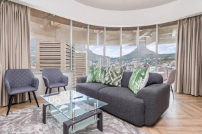 Stunning two bed, amazing views
